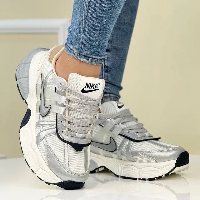 NUEVOS TENIS CloudWalk NIKE