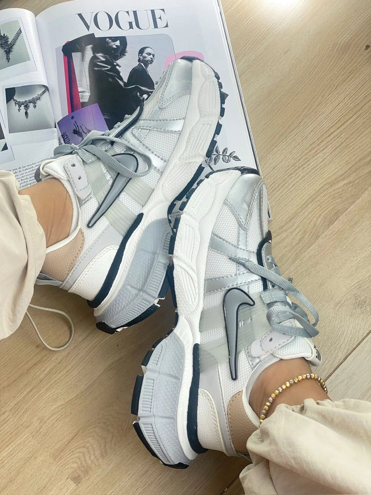 NUEVOS TENIS CloudWalk NIKE
