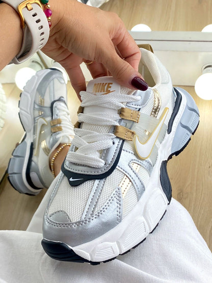 NUEVOS TENIS CloudWalk NIKE